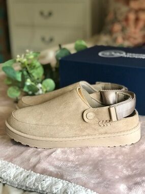 White Mountain Beige Suede Slip-On Clog 9.5